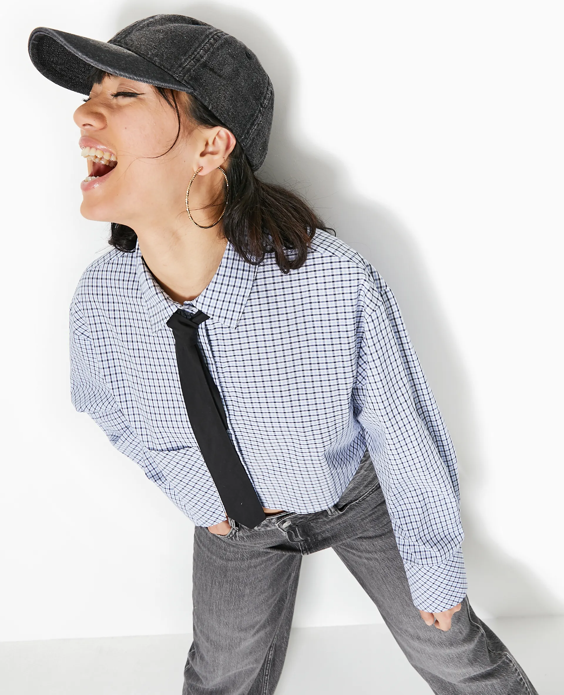 Chemise cropped avec cravate